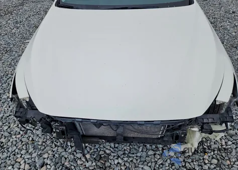 2015 Infiniti Q50 Base z USA, uszkodzony, nr VIN JN1BV7AP9FM334935